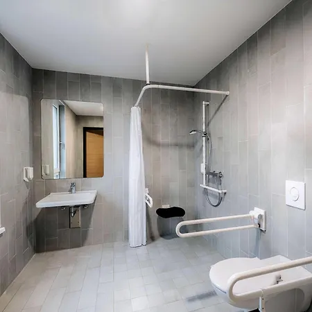B&B Hotel Weimar Отель