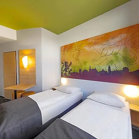 B&B Hotel Weimar Отель Веймар