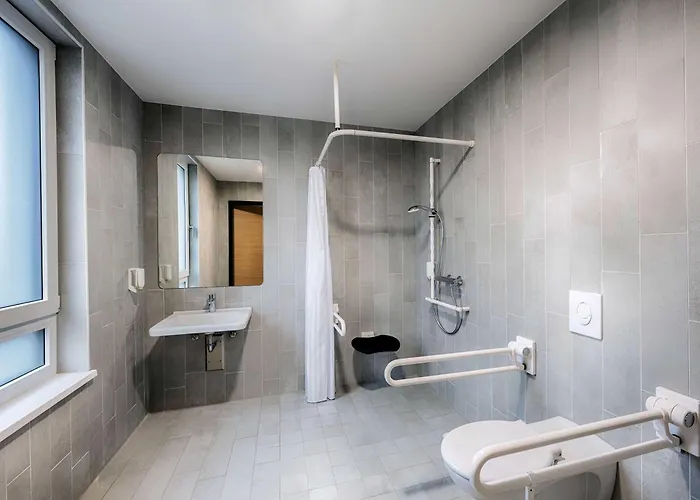 B&B Hotel Weimar Otel